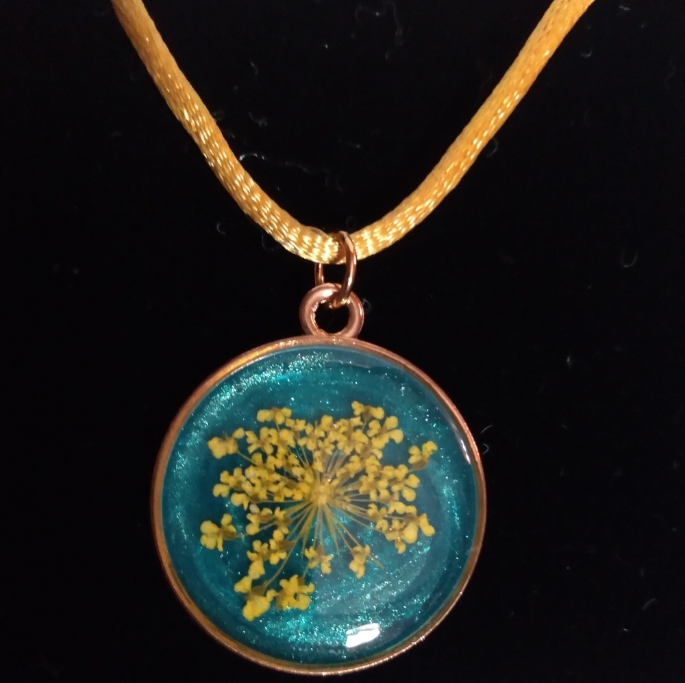 18 Kt Gold Filled Forget Me Not Necklace